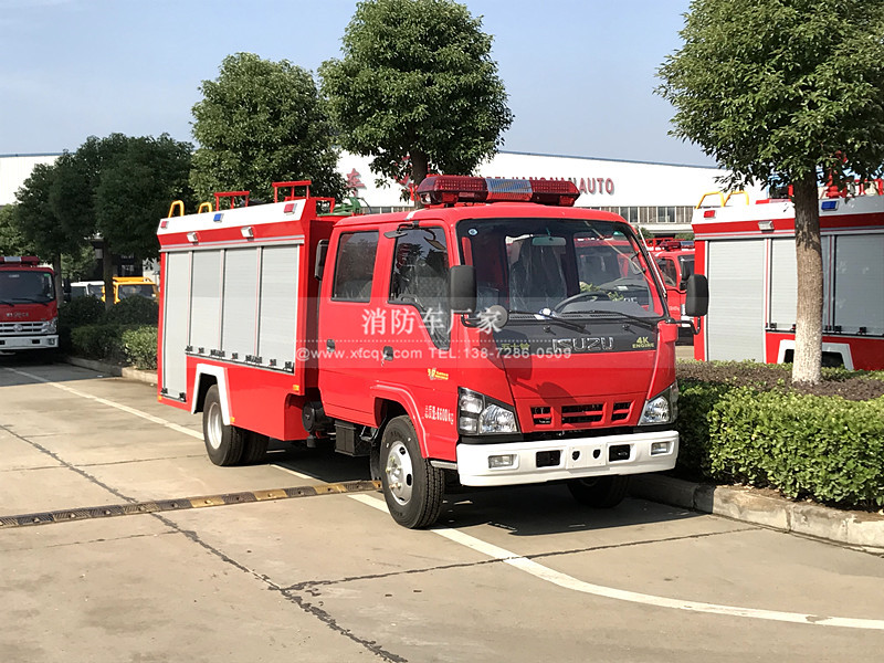 五十鈴3噸小型消防車(chē)