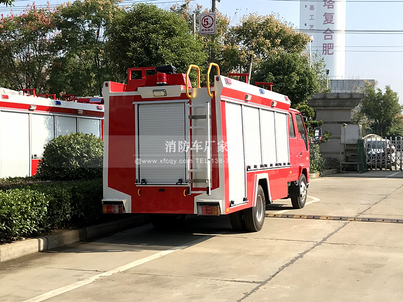 五十鈴3噸小型消防車(chē)