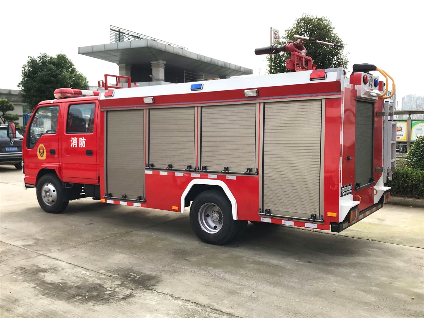 慶鈴五十鈴3噸泡沫消防車