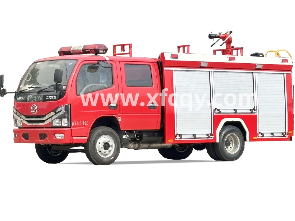 東風2.5噸水罐消防車